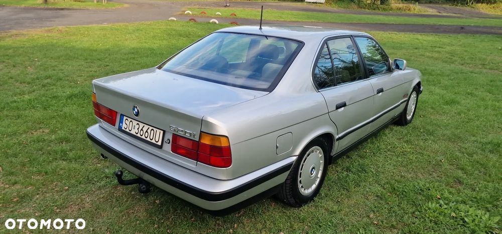 BMW Seria 5 520i - 20