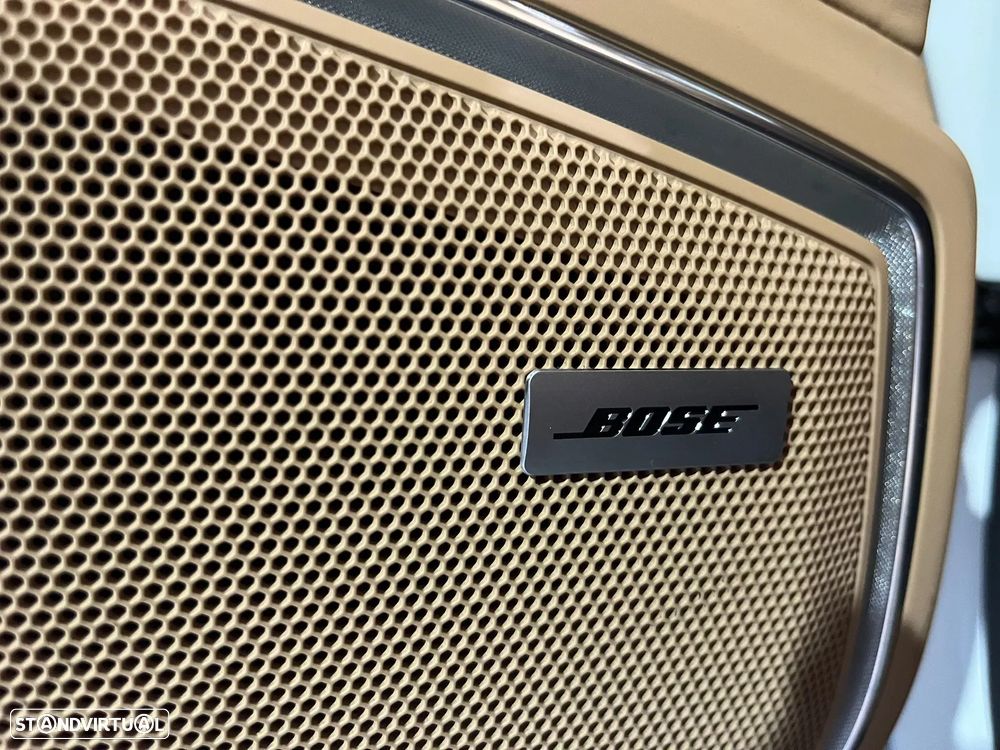 Porsche Panamera Sport Turismo 4 E-Hybrid Edition 10 Anos - 25