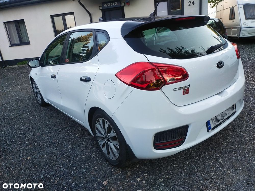 Kia Ceed 1.6 GDI L DCT - 5