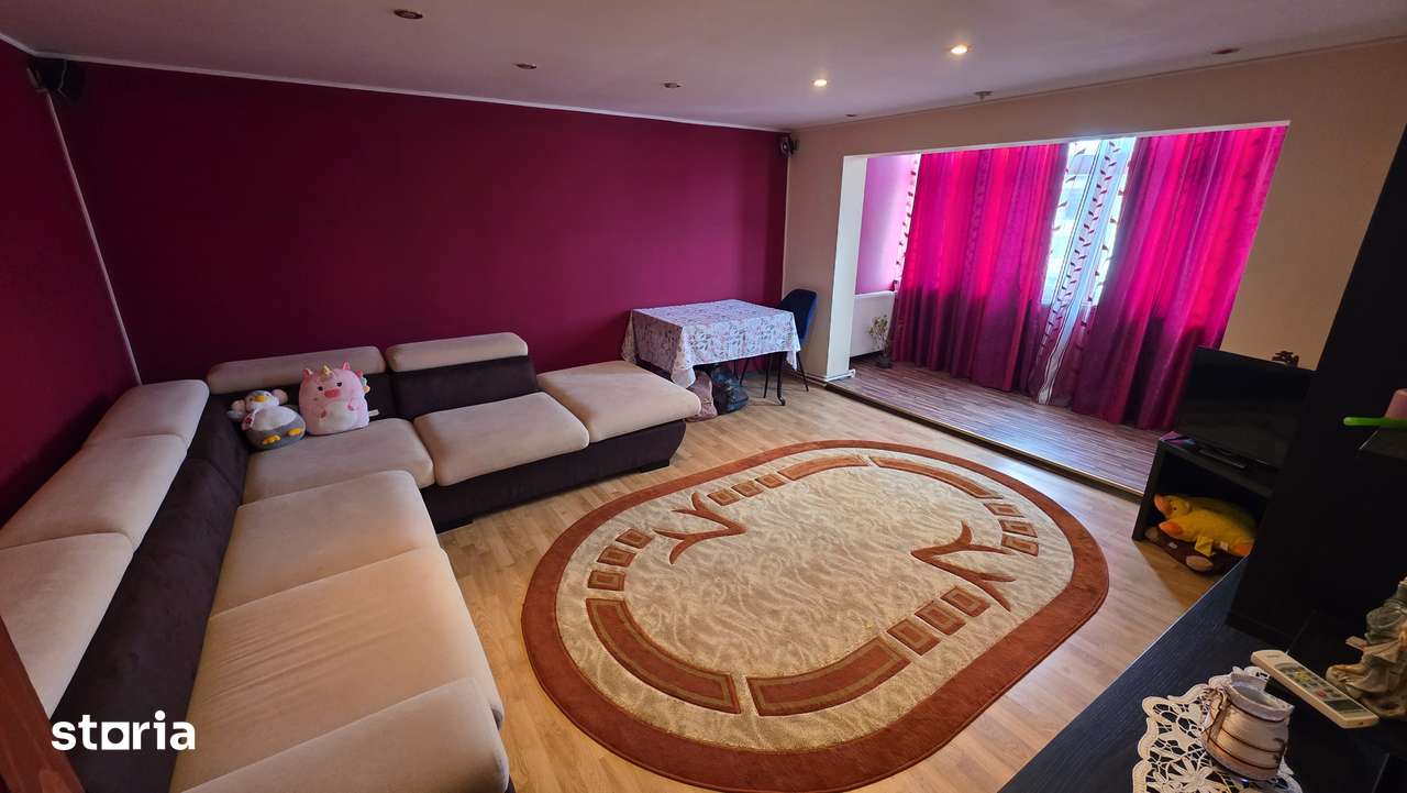 Vand ap cu 3 camere zona Mircea Voda — fotografia 1