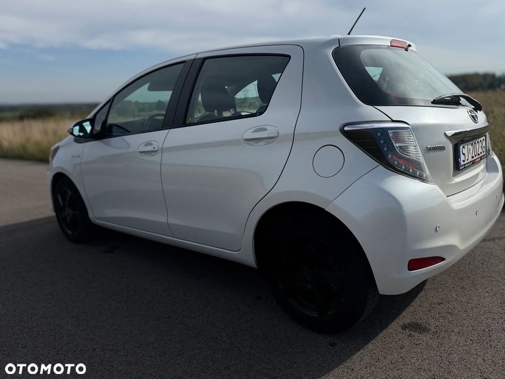 Toyota Yaris - 32
