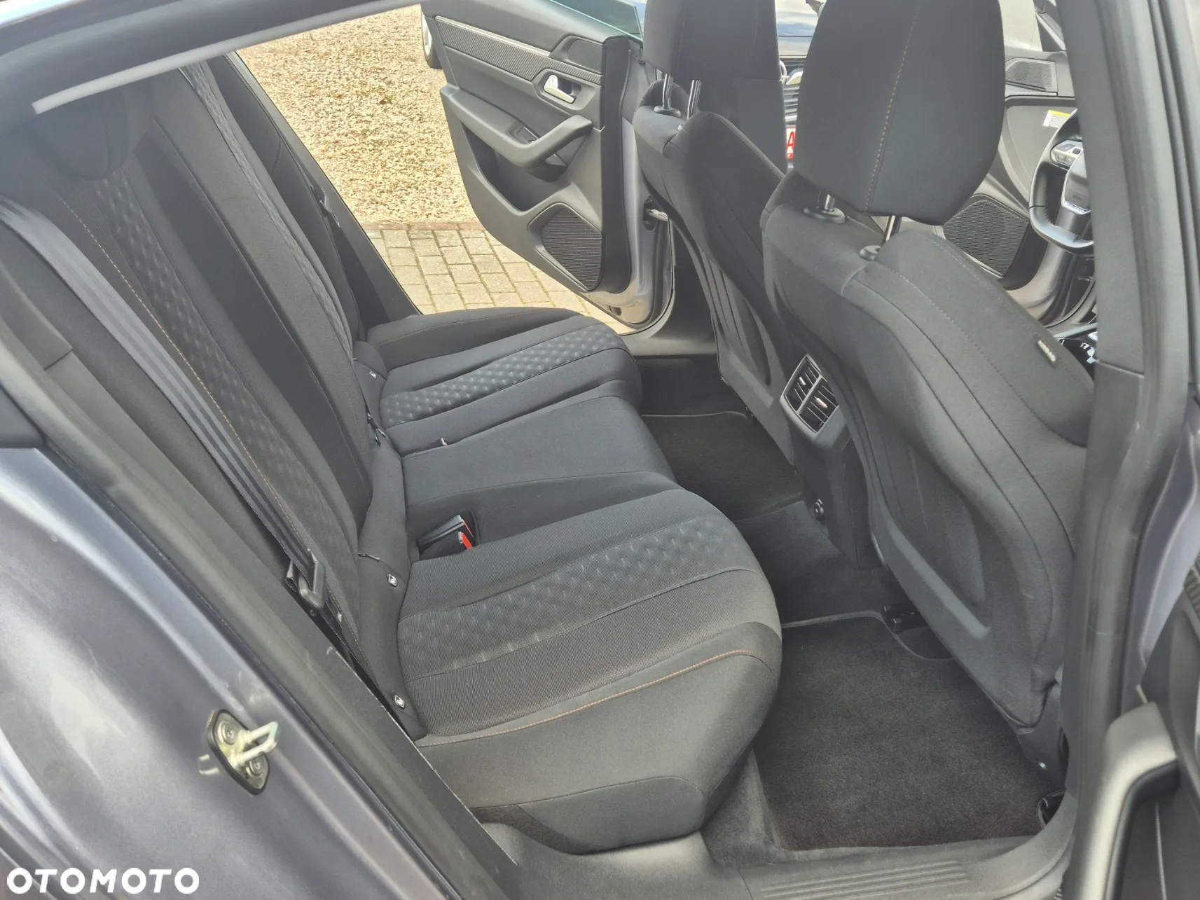 Peugeot 508 BlueHDi 130 EAT8 Allure - 16
