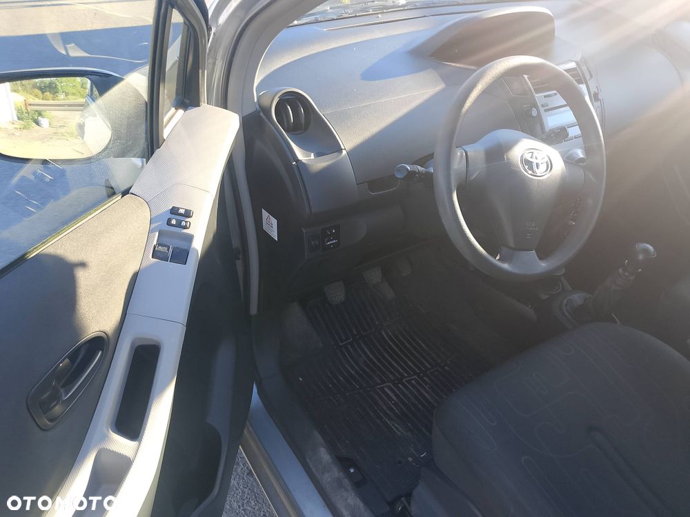 Toyota Yaris 1.33 VVT-i Edition - 7