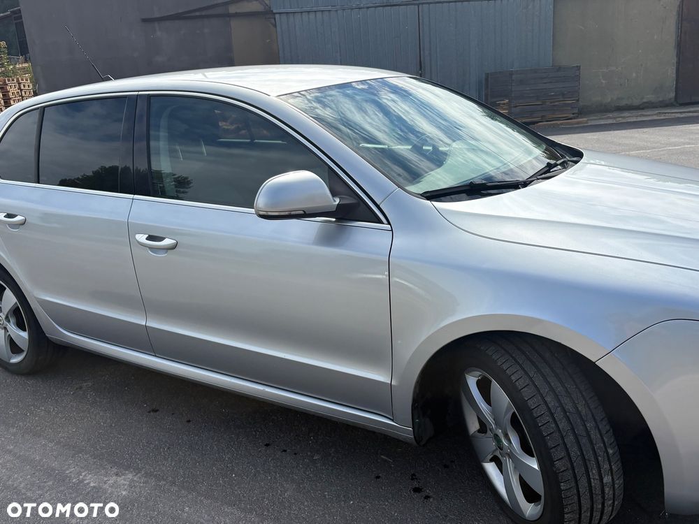 Skoda Superb 2.0 TDI Ambition DSG - 4