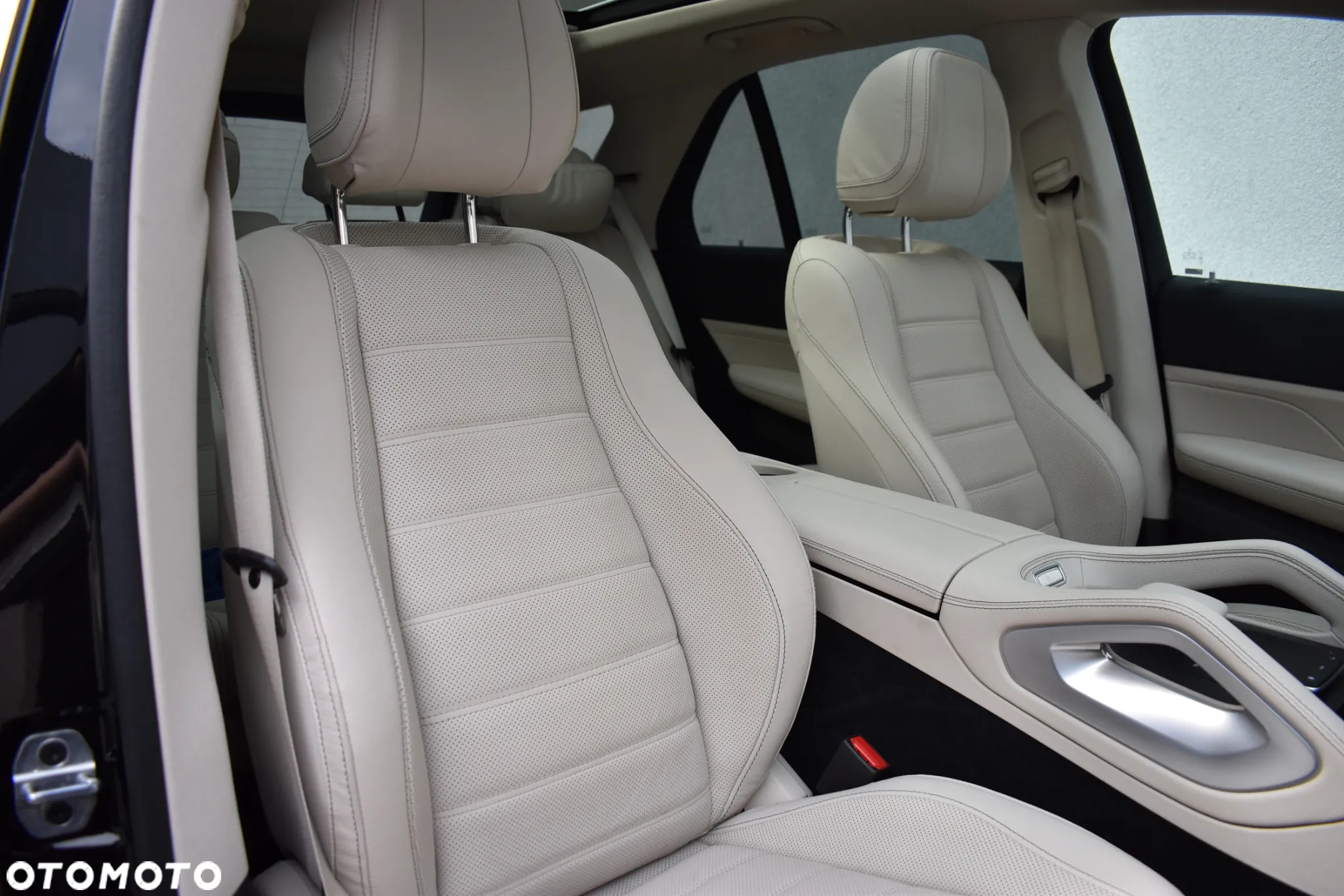 Mercedes-Benz GLE 400 d 4Matic 9G-TRONIC AMG Line - 13