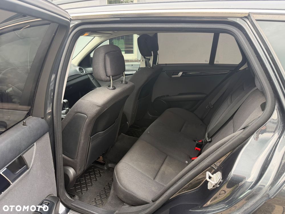Mercedes-Benz Klasa C 200 (BlueEFFICIENCY) - 8