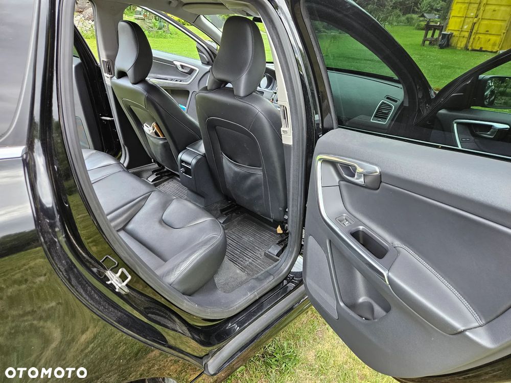 Volvo XC 60 D4 AWD Summum - 18