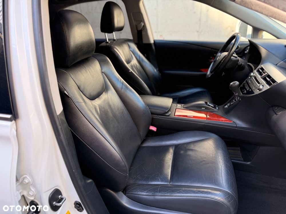Lexus RX - 25