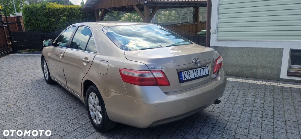 Toyota Camry 2.4 SE - 4