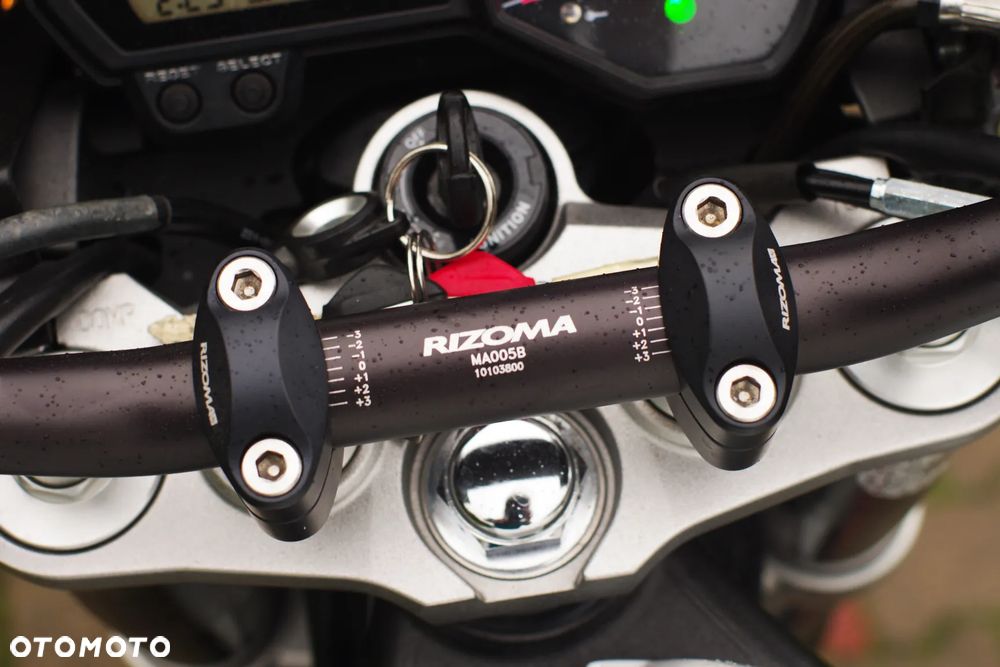 Yamaha FZ - 17