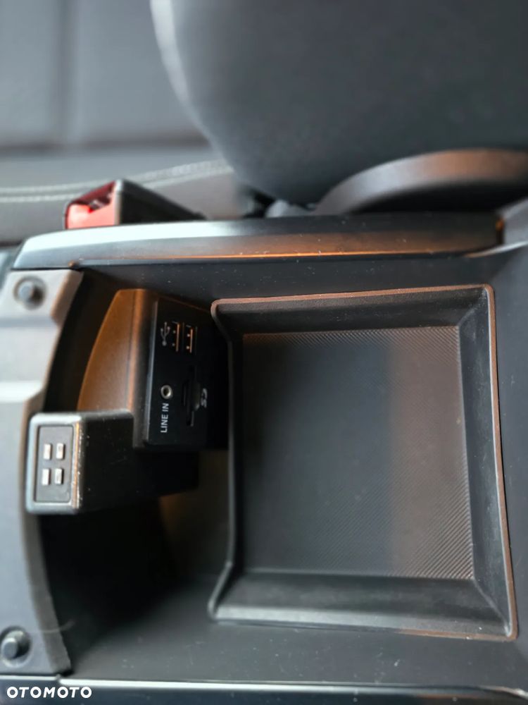 Ford C-MAX 2.0 TDCi Start-Stop-System Business Edition - 27