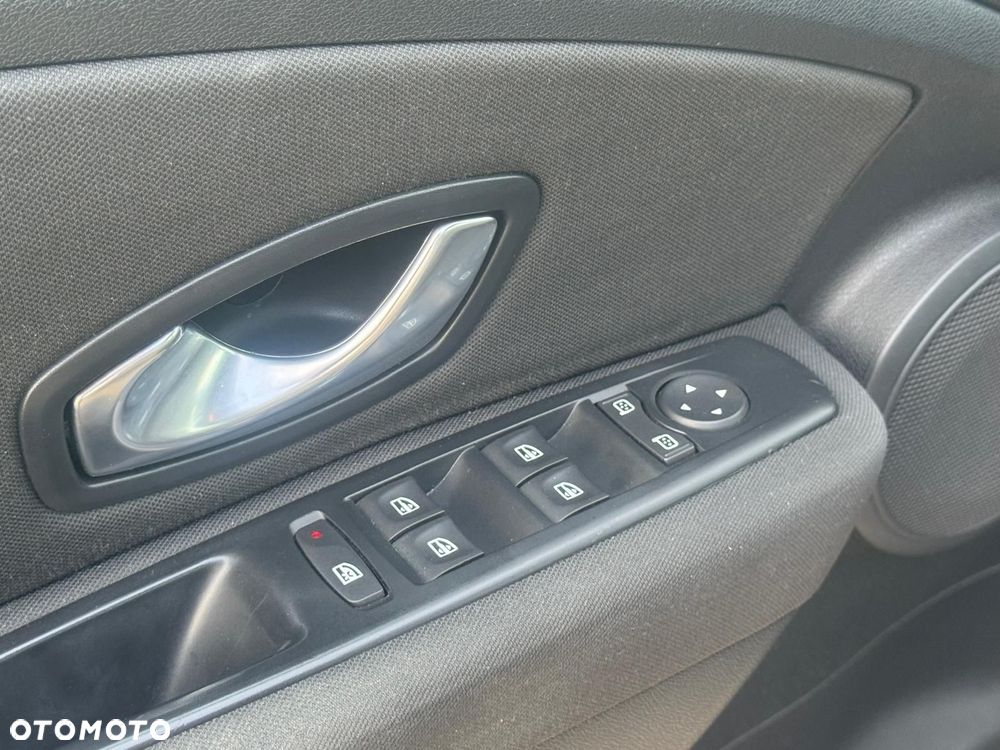 Renault Megane 1.6 16V Generation - 19