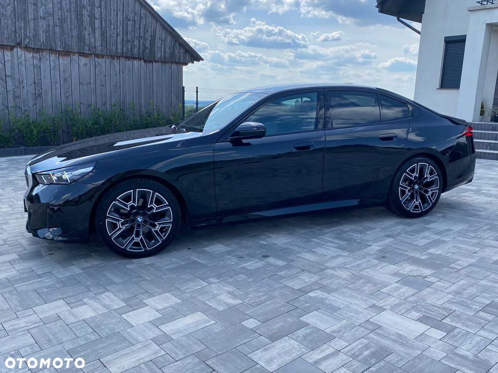 BMW Seria 5 520d xDrive - 12