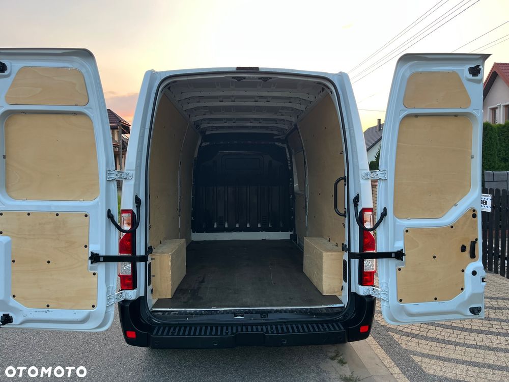 Renault Master - 25