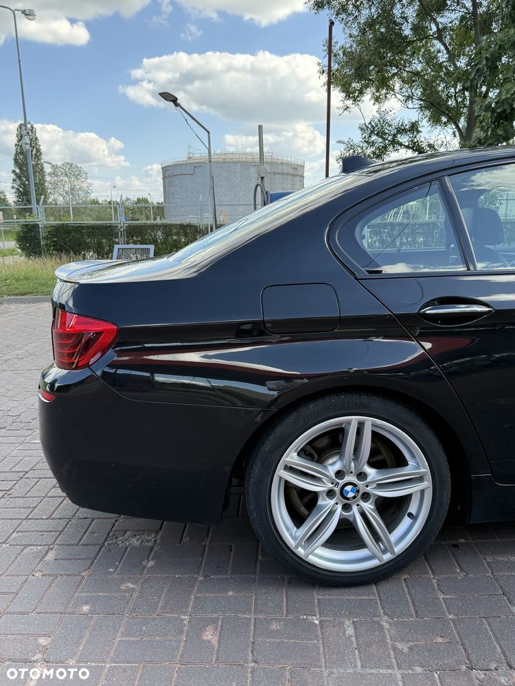 BMW Seria 5 535i xDrive - 10
