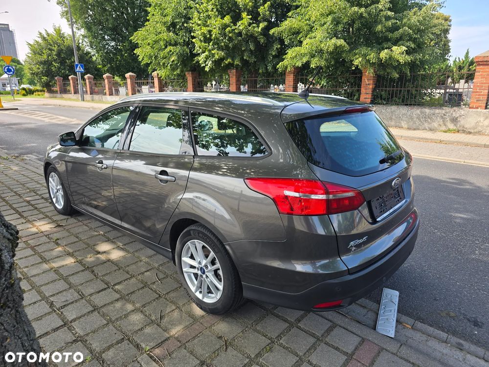 Ford Focus 1.5 TDCi DPF Start-Stopp-System Business - 9
