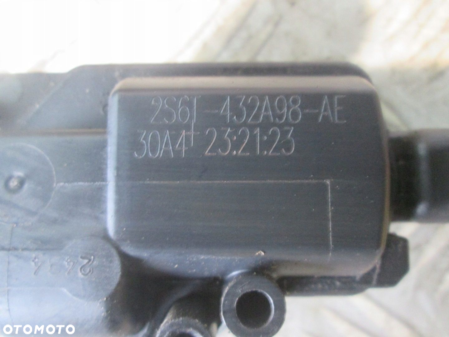 SIŁOWNIK CENTRALNEGO ZAMKA KLAPY FORD FUSION MK1 FIESTA MK6 2S6T-432A98-AE - 4