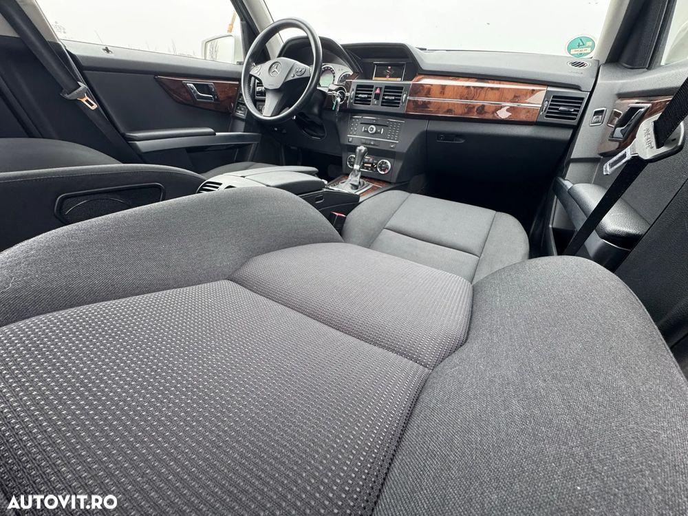 Mercedes-Benz GLK 220 CDI DPF BlueEFFICIENCY 7G-TRONIC - 24