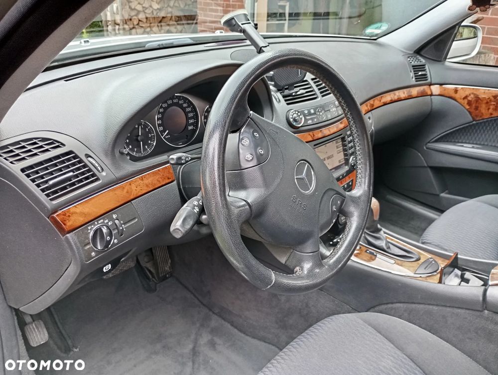 Mercedes-Benz Klasa E - 22