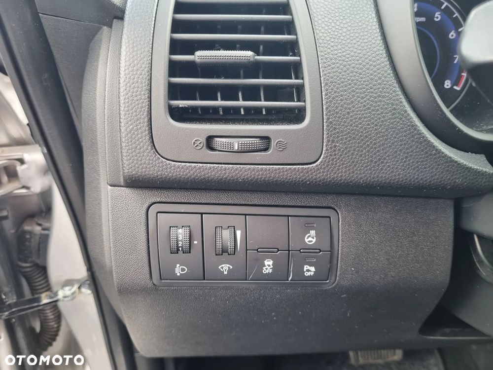 Hyundai ix20 1.6 Automatik Fifa World Cup Edition - 16