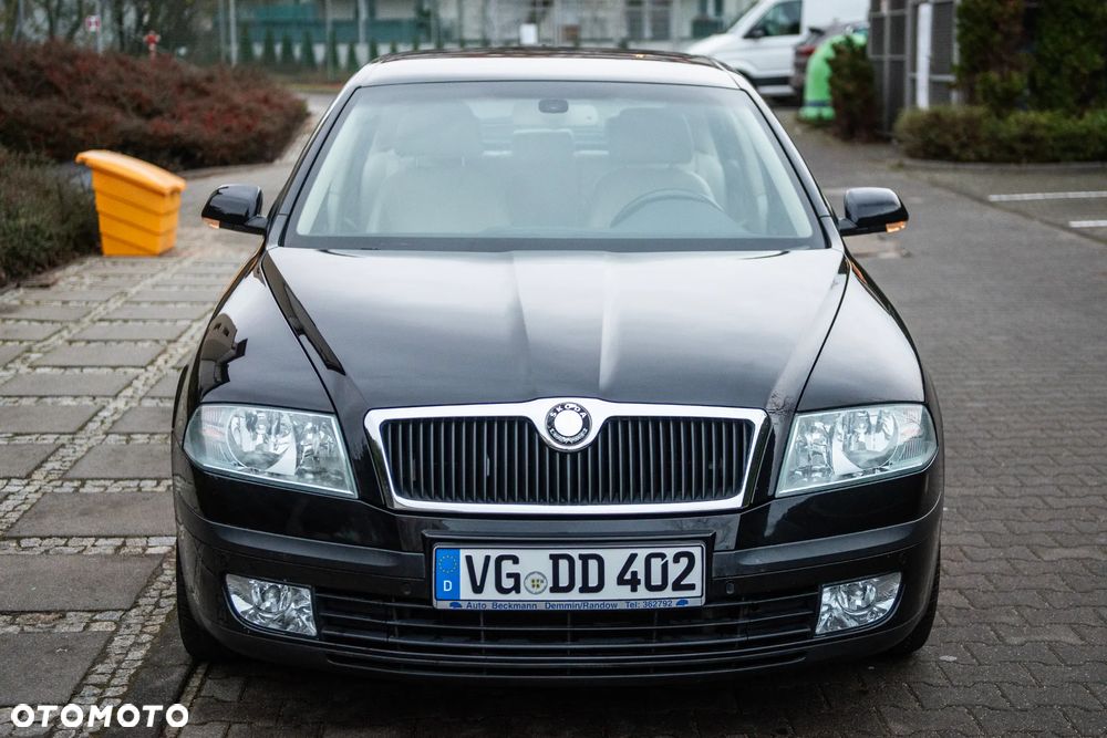 Skoda Octavia 1.9 TDI DSG Elegance - 1