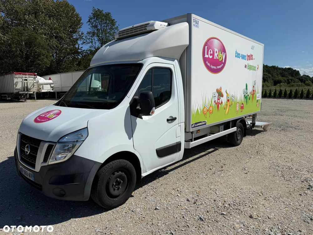 Nissan NV400