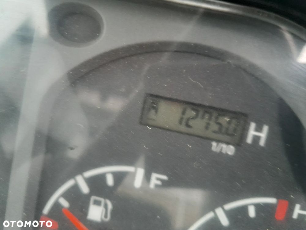 TYM T273 HST - 16