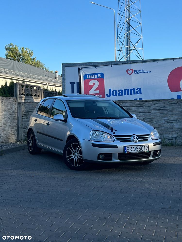 Volkswagen Golf 1.6 FSI Comfortline - 1