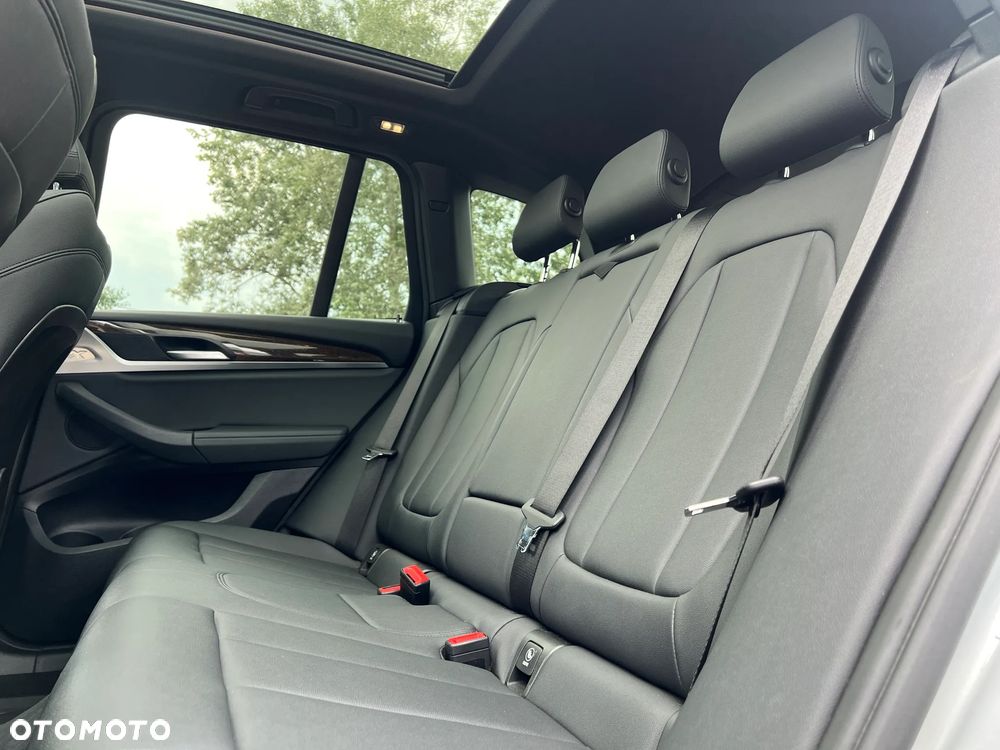 BMW X3 - 27