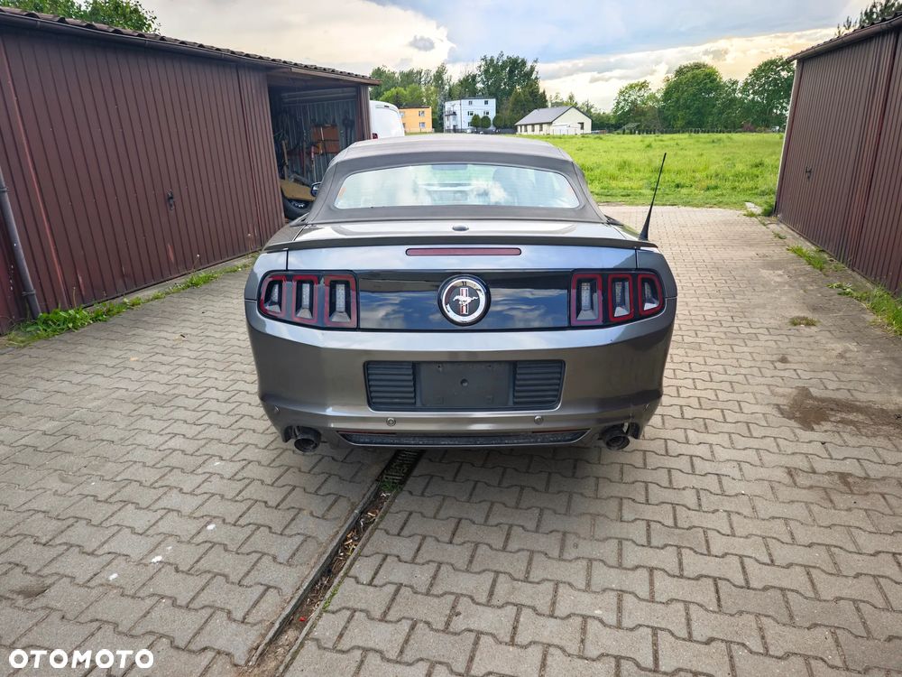 Ford Mustang 3.7 V6 - 12