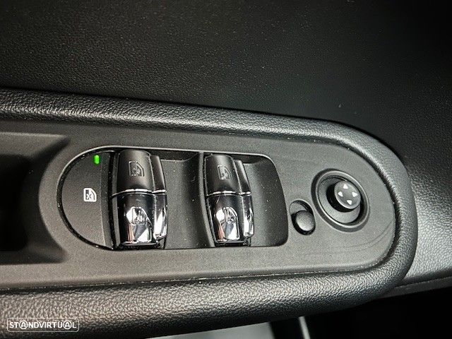 MINI Countryman One D Sport Edition - 10