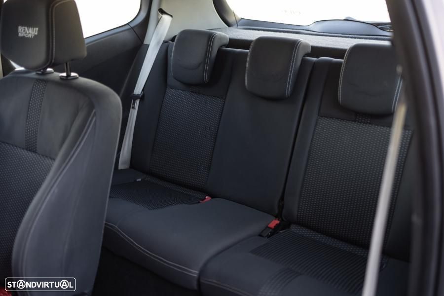 Renault Clio 2.0 16V Sport - 36