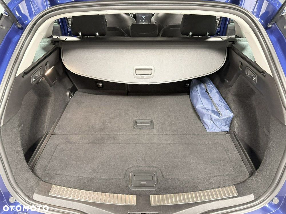 Renault Megane ENERGY TCe 205 EDC GT - 39