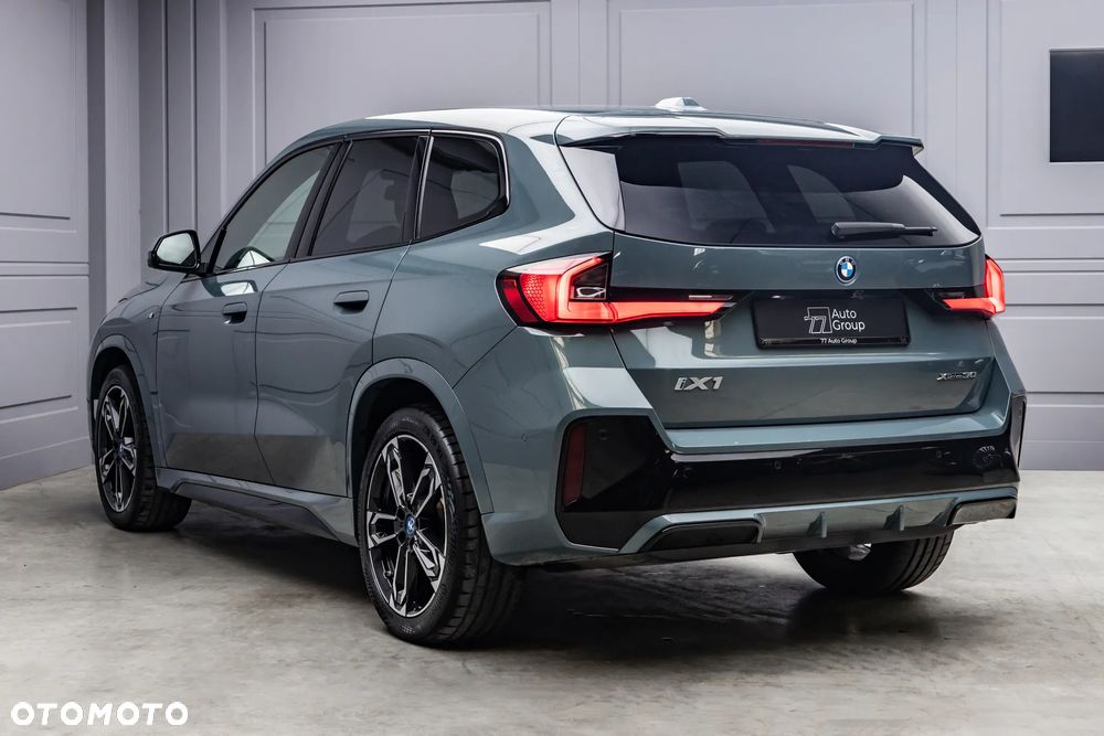 BMW iX1 xDrive30 66.5kWh M Sport - 5