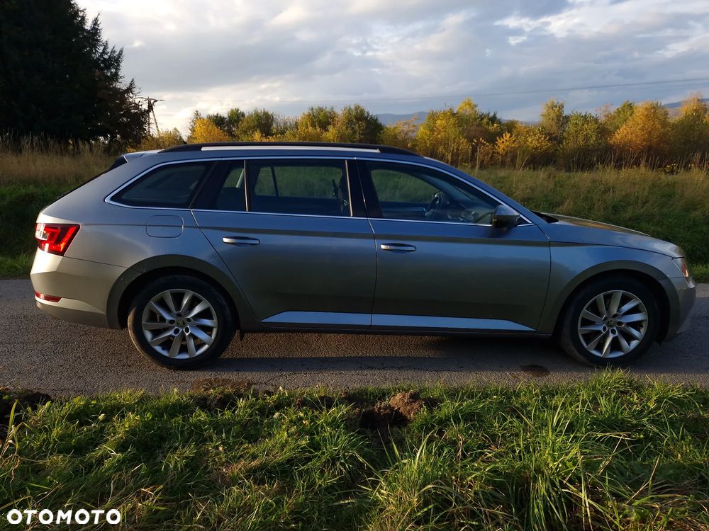 Skoda Superb 2.0 TDI Active DSG7 - 5