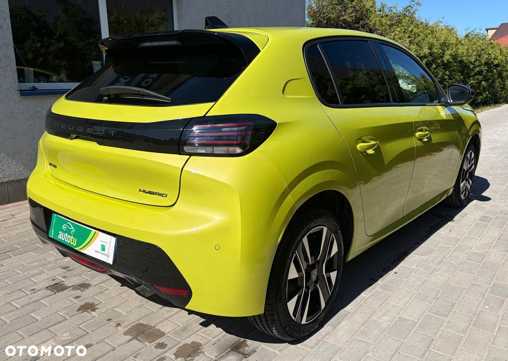 Peugeot 208 - 11