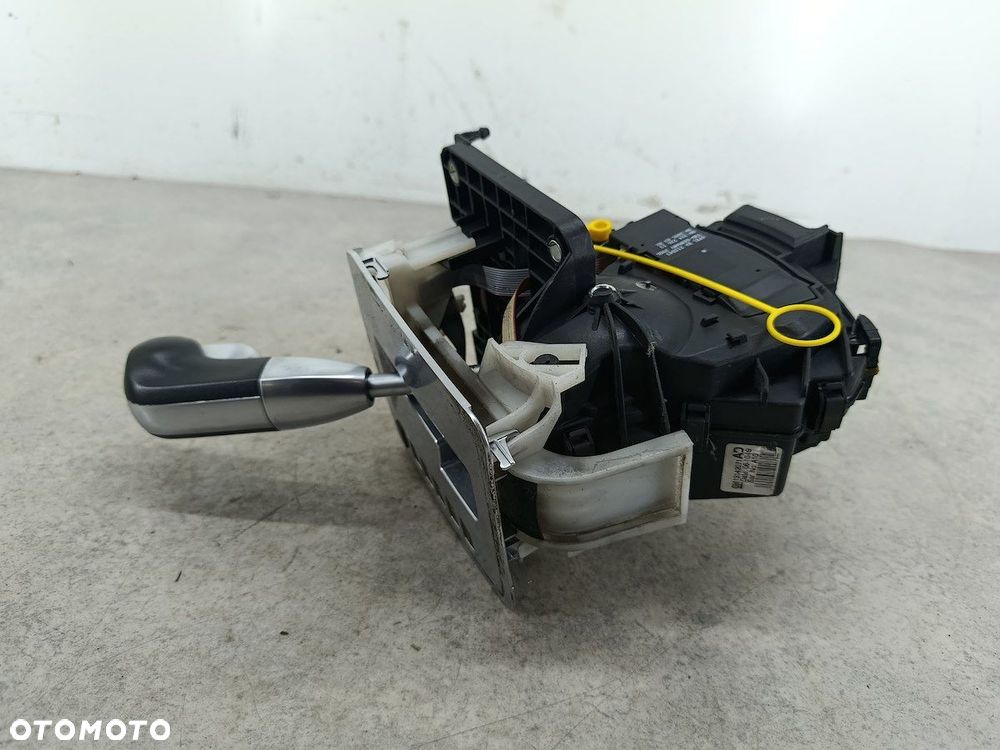 LEWAREK ZMIANY BIEGÓW OPEL ZAFIRA B 13142071AD  GM 1.9 CDTI - 8