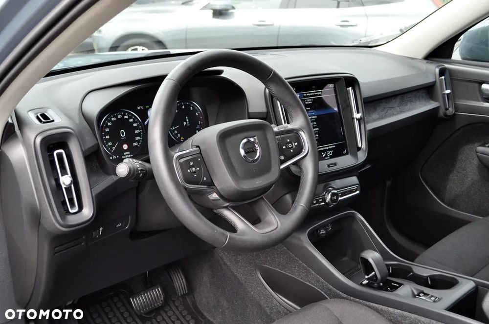 Volvo XC 40 T3 Momentum Core - 16