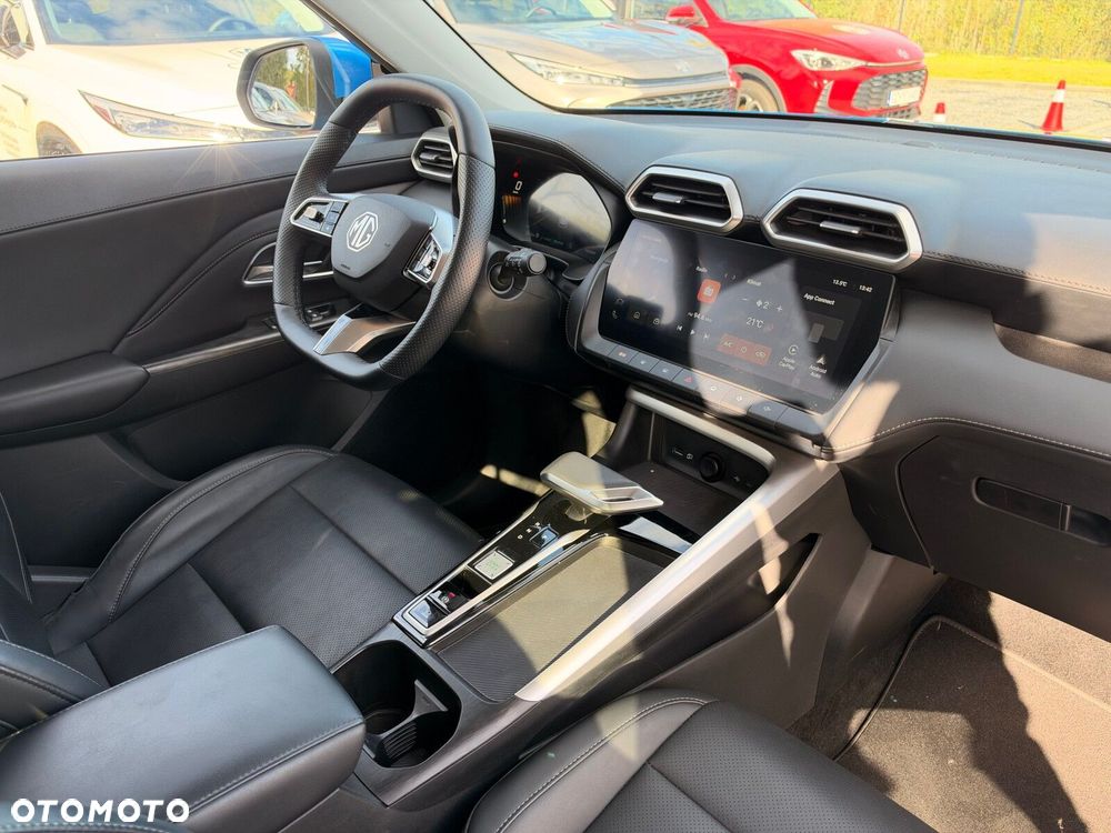 MG ZS Hybrid+ - 29