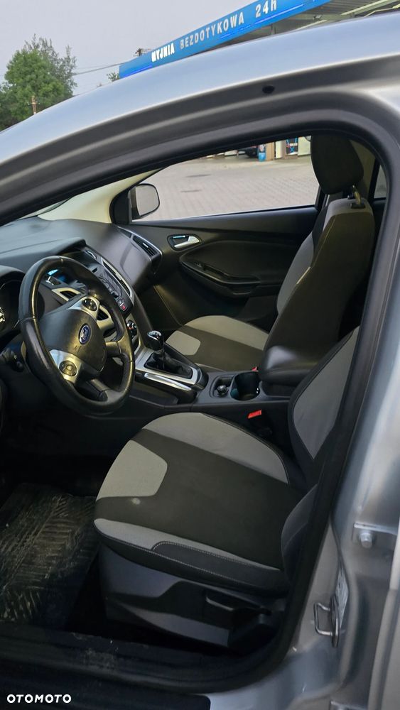 Ford Focus - 12