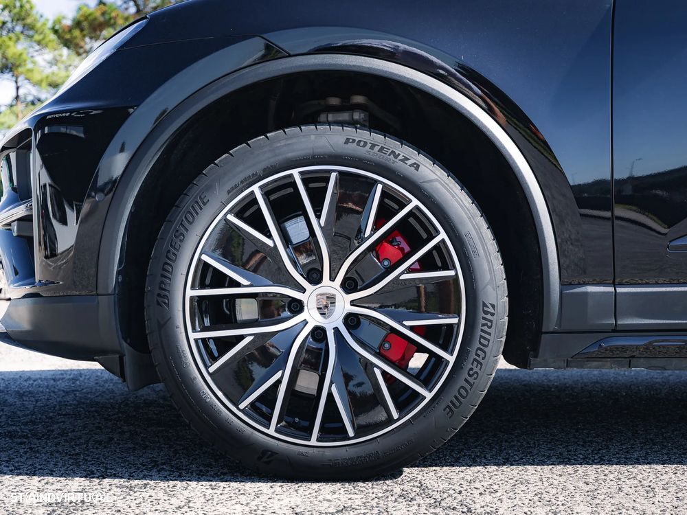 Porsche Macan Electric Turbo - 10