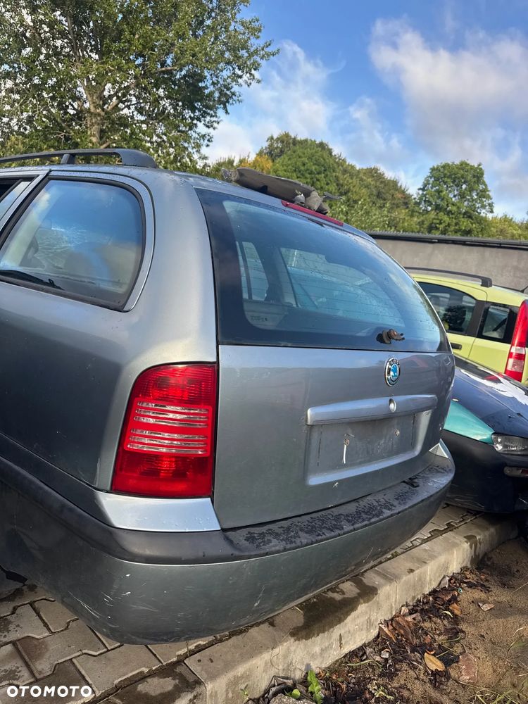 Skoda Octavia I na części - 2