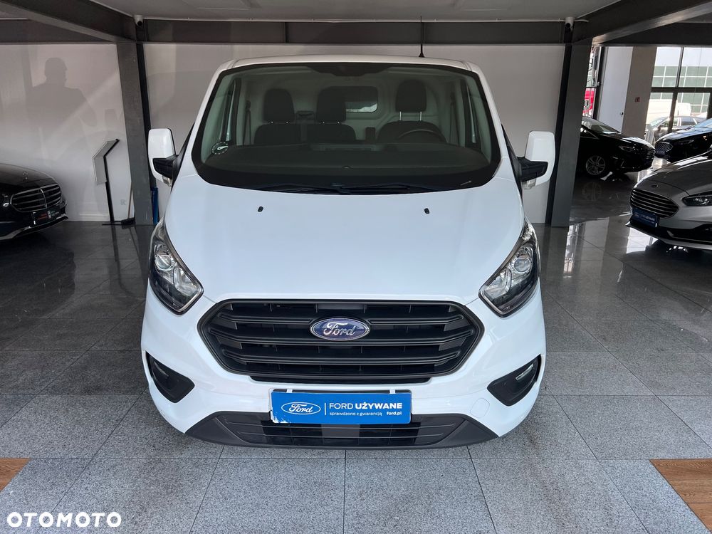 Ford Custom - 5