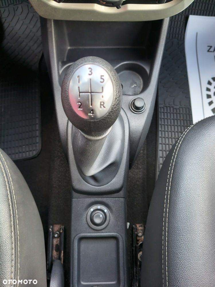 Dacia Logan 1.6 16V Laureate - 31