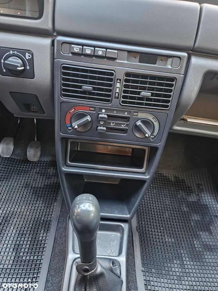 Fiat Uno 1.0 i.e Fire - 12