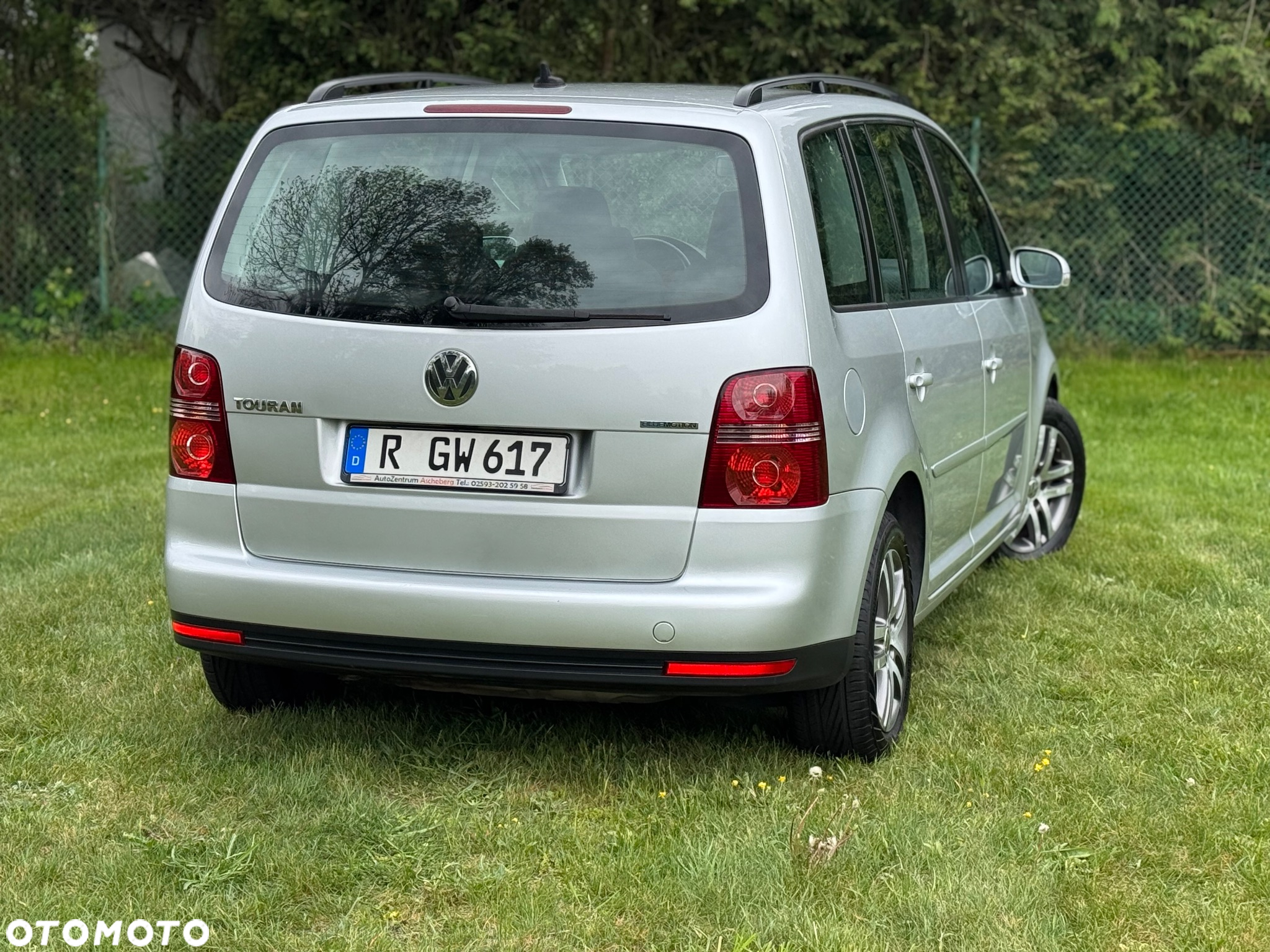 Volkswagen Touran 1.9 TDI DPF Blue Motion Highline - 16