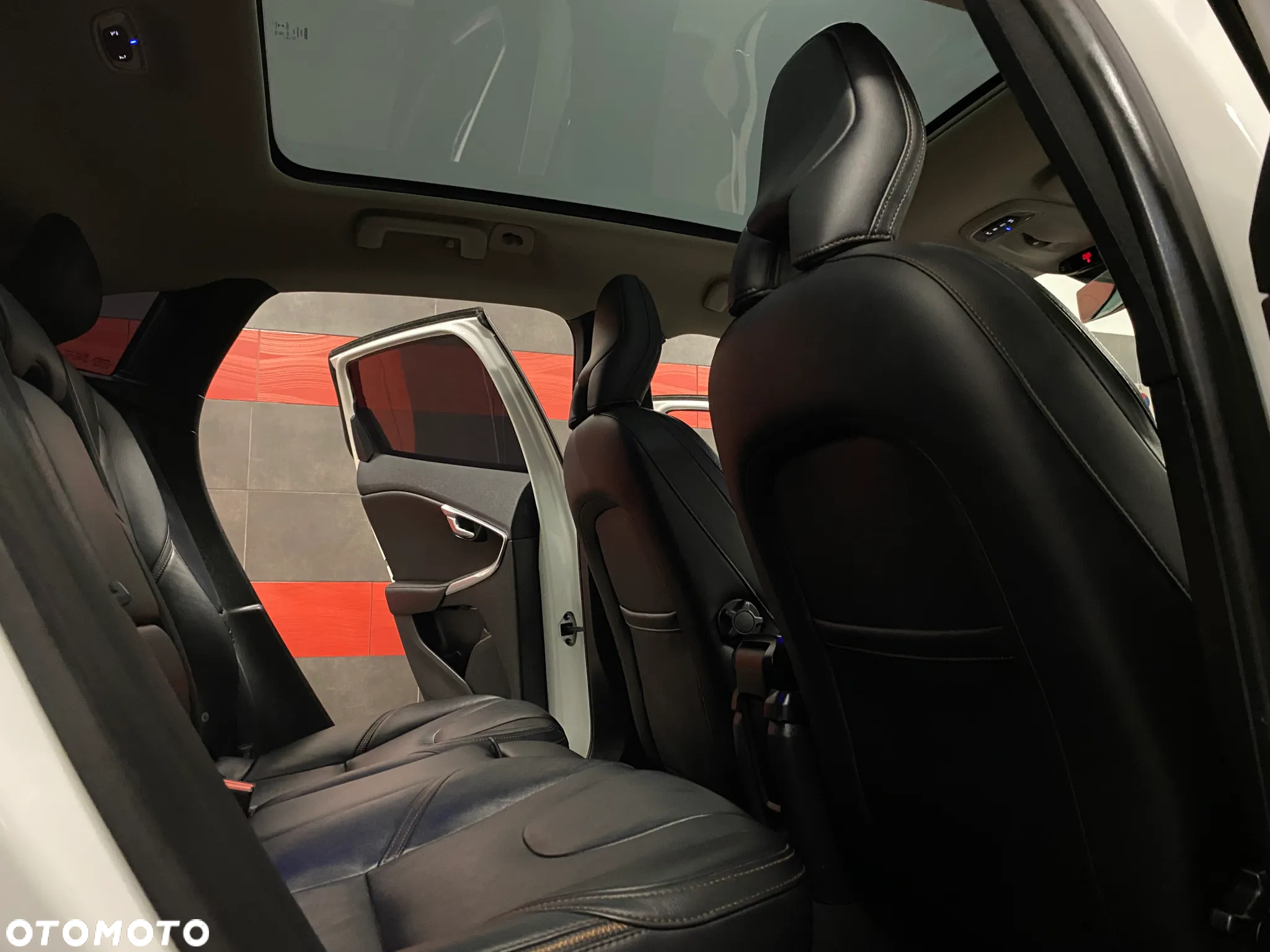 Volvo V40 Cross Country D2 Summum - 23