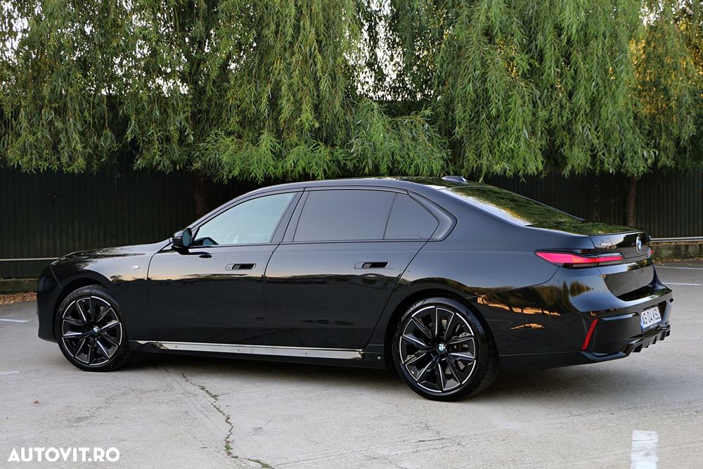 BMW Seria 7 - 39