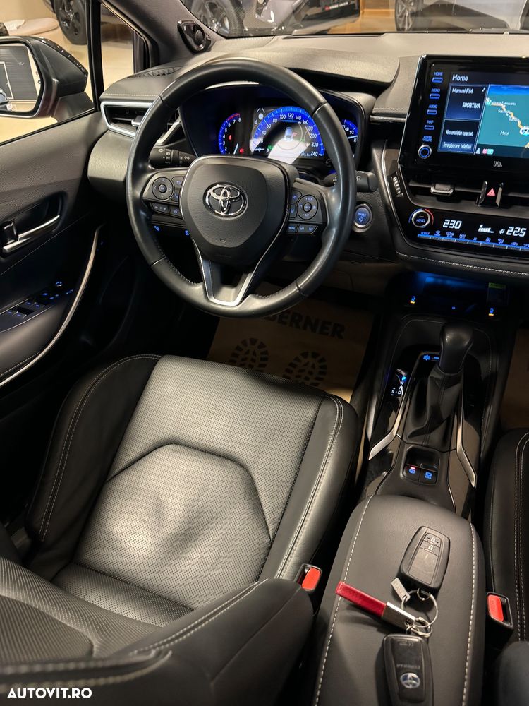 Toyota Corolla ver-2-0-hsd-gr-sport - 12