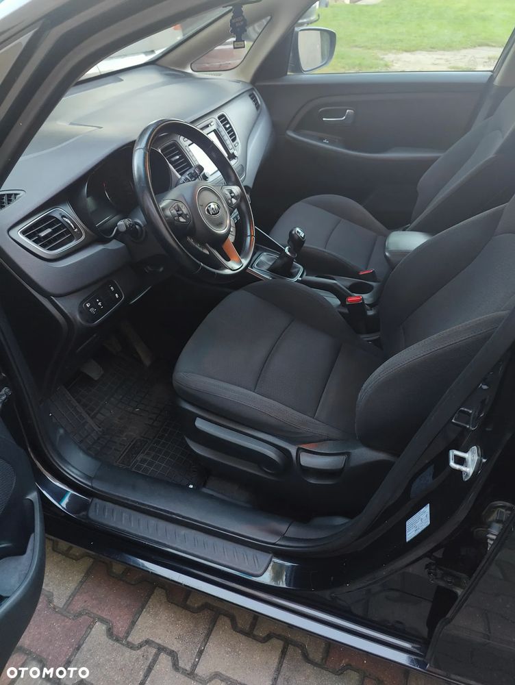 Kia Carens 1.7 CRDi L - 7